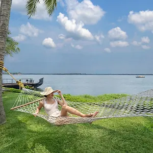 Feriested Kumarakom Lake Resort